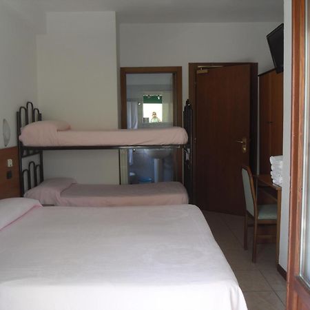Hotel Ferrara Σαν Μπενεντέτο ντελ Τρόντο Δωμάτιο φωτογραφία