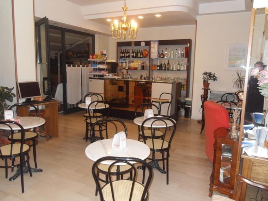 Hotel Ferrara Σαν Μπενεντέτο ντελ Τρόντο Εξωτερικό φωτογραφία